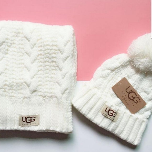 Last 1•🎁UGG Australia Knit Scarf Pom Hat Set - Picture 3 of 5